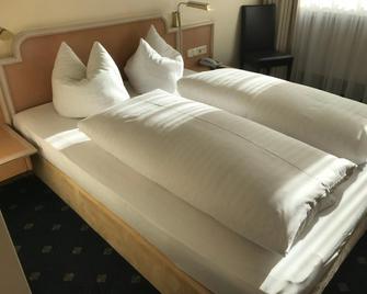 Hotel Ambiente Garni - Munich - Bedroom