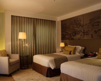 Grand Diamond Suites Hotel - Bangkok - Bedroom