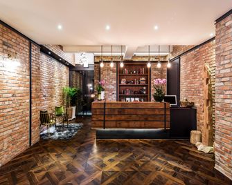 Daejeon Namoo Hotel - Daejeon - Lobby