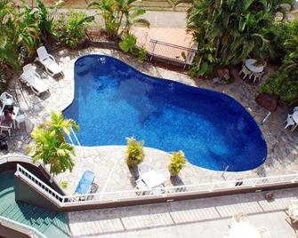 Cairns Plaza Hotel - Cairns - Bazén