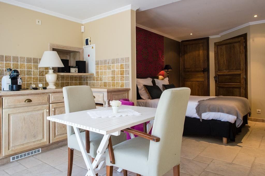 Hotel Saint-Amour - דורבוי - חדר אוכל