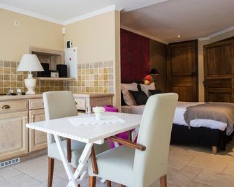 Hotel Saint-Amour - דורבוי - חדר אוכל