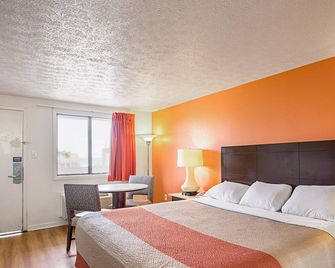 Budget Inn-Norfolk, Va - Oceanview - נורפולק - חדר שינה