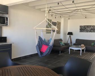 Appartement spacieux au village du flamboyant - Sandy Ground - Wohnzimmer