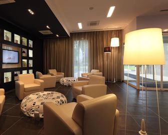 Holiday Inn Nord-Zara By IHG - Cinisello Balsamo - Lounge