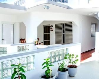 Hostal Ciro y Lourdes - Matanzas - Balcón