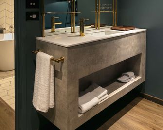 Naumi Hotel Auckland Airport - Auckland - Badkamer