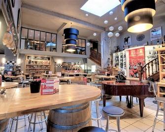 Charming T2, hypercentre, garden, parking - Luchon - Bar