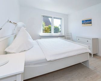 Strandnah - Wenningstedt-Braderup - Schlafzimmer