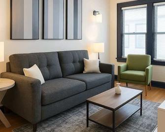 1BR Apartment in Chicago - Chicago