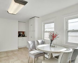townhouse style two level apartment - Cambridge - Essbereich