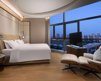 Ramada by Wyndham Hengyang Zhengxiang - Hengyang - Bedroom