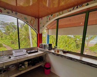 Hotel El Icaco Tortuguero - Tortuguero