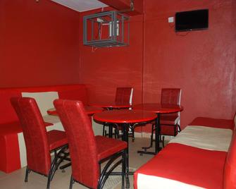 The Ree - Thika - Restaurante