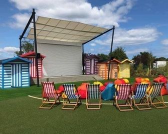Sea activities Golden Sands beach relax - Mablethorpe - Patio