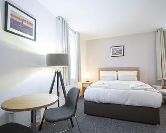 Wellington Apartments - Norwich - Bedroom