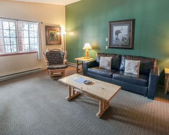 Timber Creek Chalets: 12 1 Bedroom Chalet - Estes Park - Salon