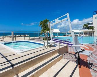 Hilton Vacation Club Flamingo Beach St. Maarten - Philipsburg - Басейн