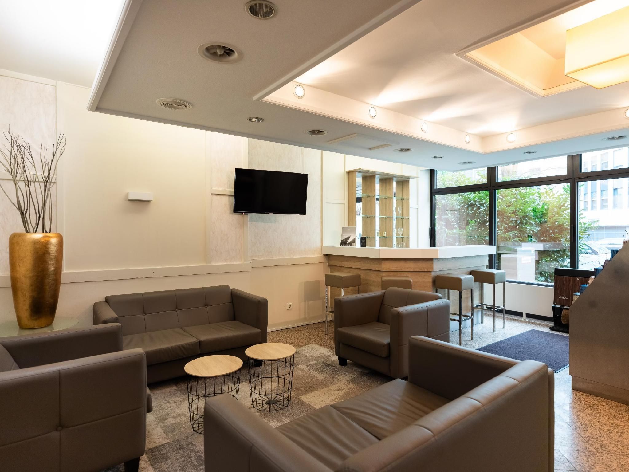 جارنر هوتل فرانكفورت بالمينجارتن باي آيتش جي - فرانكفورت ام ماين - ردهة