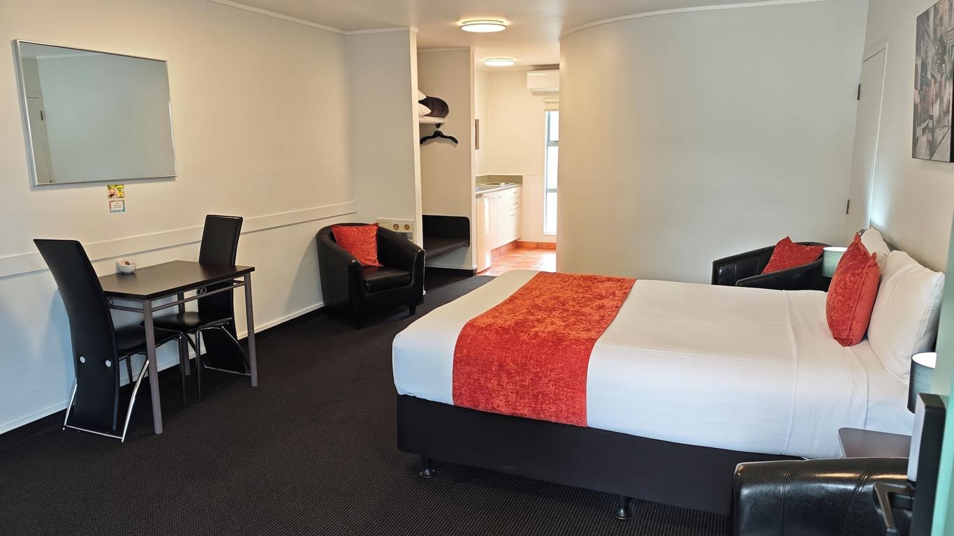 جرايت ليك موتل تاوبو