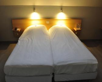 Hotel Brasserie De Beiaard - Torhout - Habitación