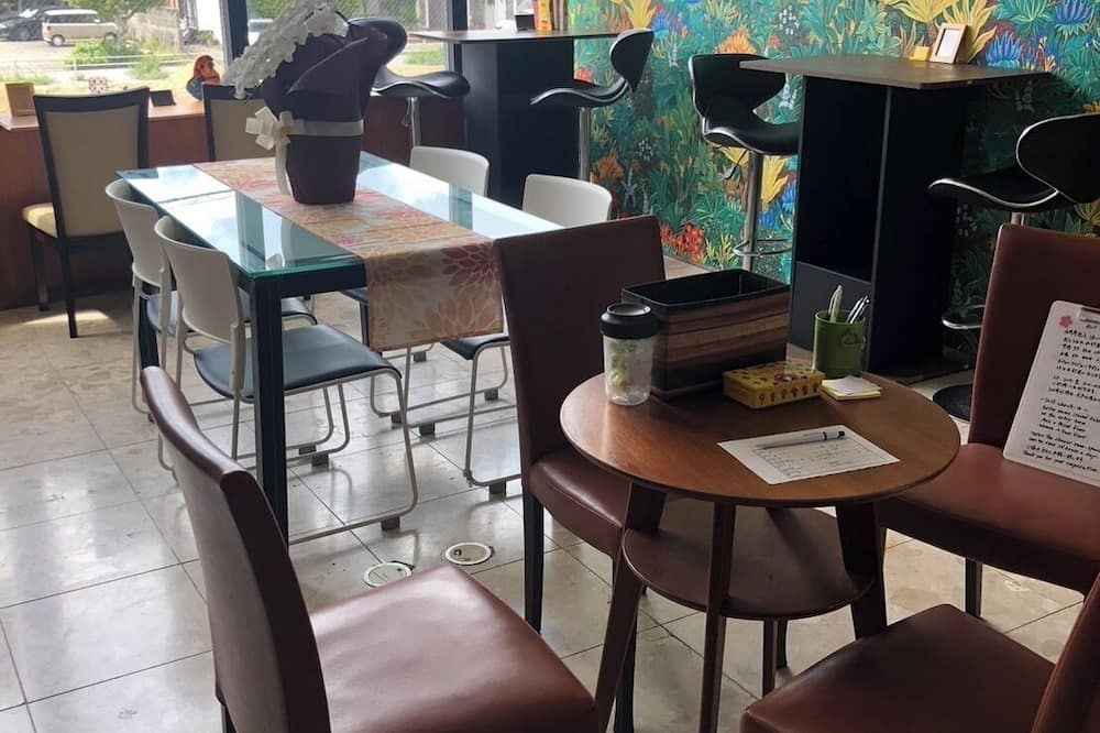 Guest house Blue Ocean Naha - Hostel - נאהא - חדר אוכל