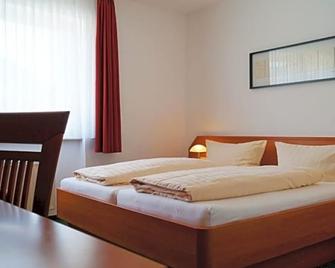 Hotel zur Post - Bacharach - Slaapkamer