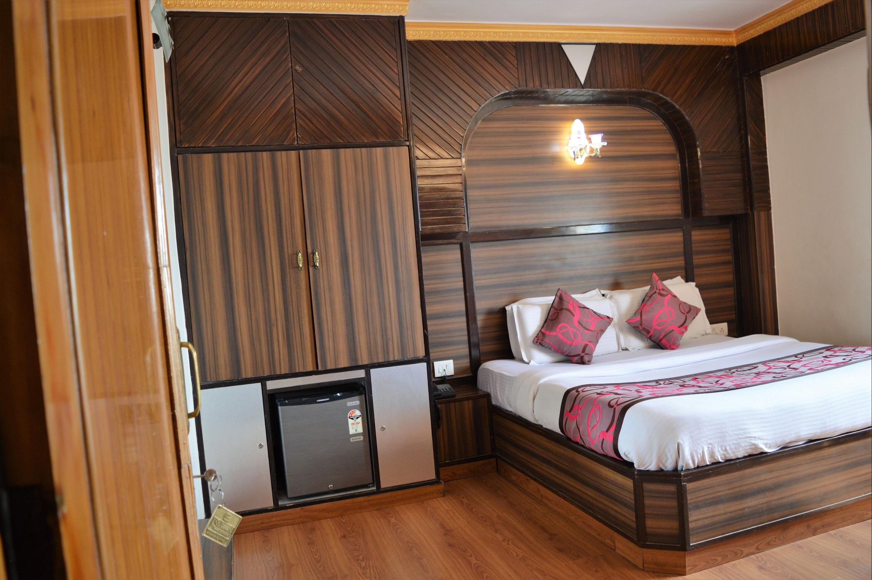 Hotel Sidharath - שימלה - חדר שינה