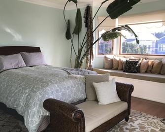 5 Minute Walk To Buses & Bart - San Francisco - Bedroom