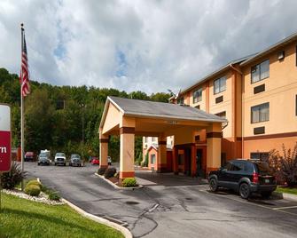 Best Western Plus Executive Inn - Saint Marys - Building