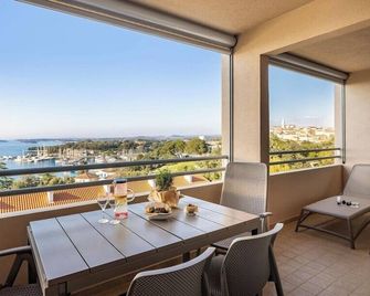 Maistra Resort Belvedere - ורסאר - מרפסת