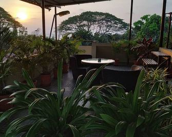 Fortkochi Beach Inn - Kochi - Balcony