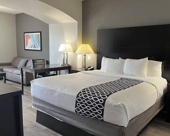 La Quinta Inn & Suites by Wyndham Houston Energy Corridor - Houston - Soveværelse