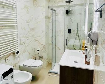 Cconforthotels Mimì Apartment - Барі - Ванна кімната