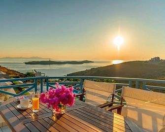 Sunrise Beach Suites - Azolimnos - Балкон