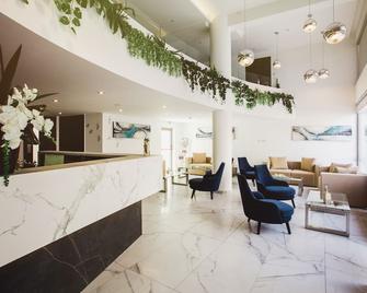 Frangiorgio Hotel - לרנקה - דלפק קבלה