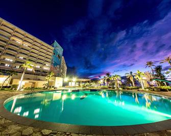 Saipan World Resort - Garapan - สระว่ายน้ำ
