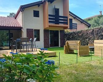 Villa à Seignosse : près forêt et océan, terrasse, parking gratuit - FR-1-239-1129 - Seignosse - Патіо