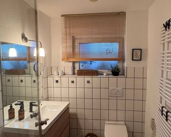 Wiembachallee - Leverkusen - Koupelna