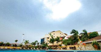 Oak Plaza Hotels East Airport - Accra