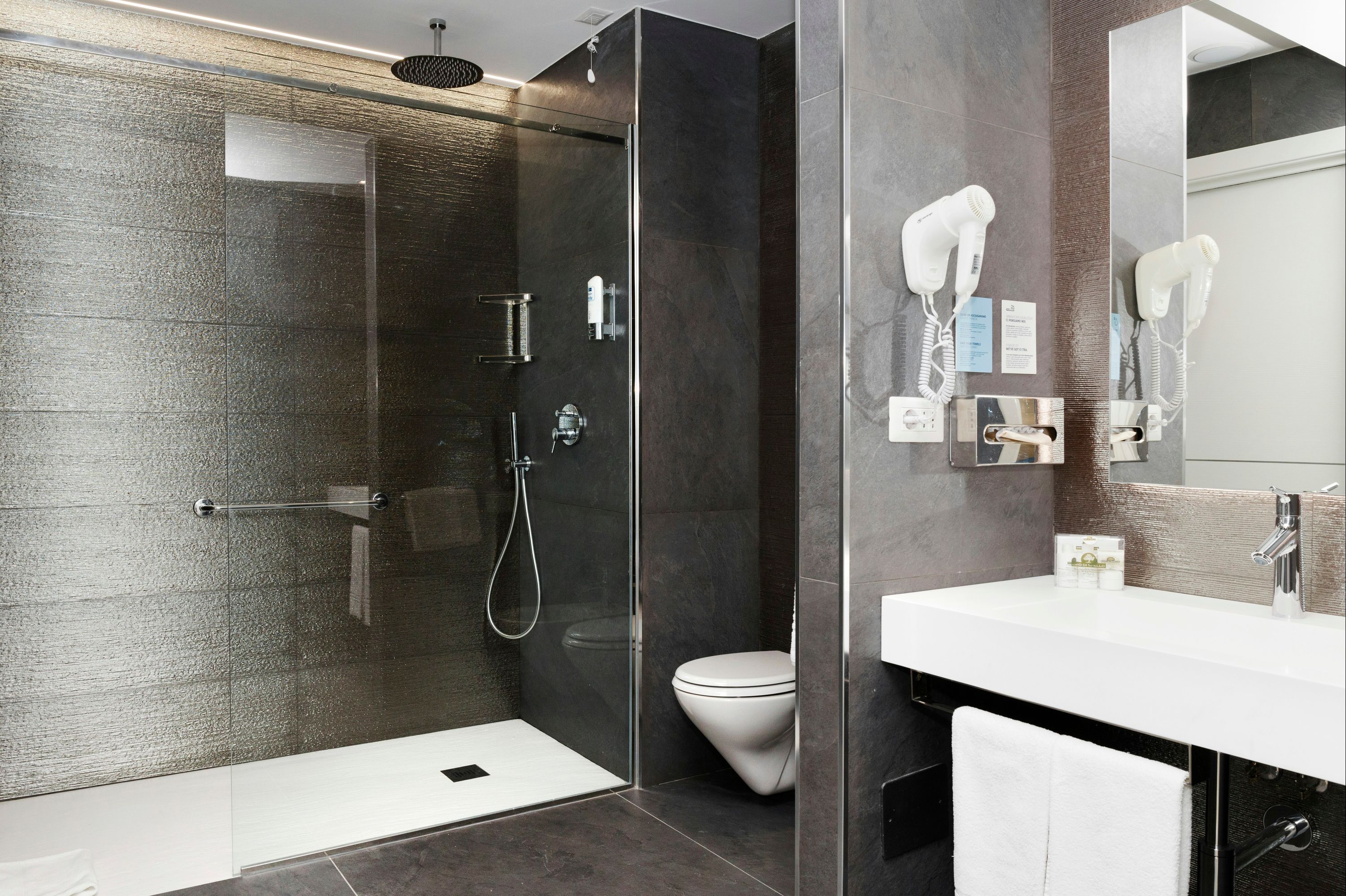 City Hotel & Suites - Foligno - Makuuhuone