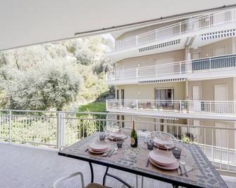 Residence Patrizia Seaside Holiday Apartment - Ospedaletti - Balcon