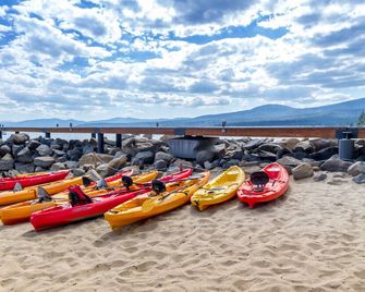 Red Wolf Lakeside Lodge - Tahoe Vista