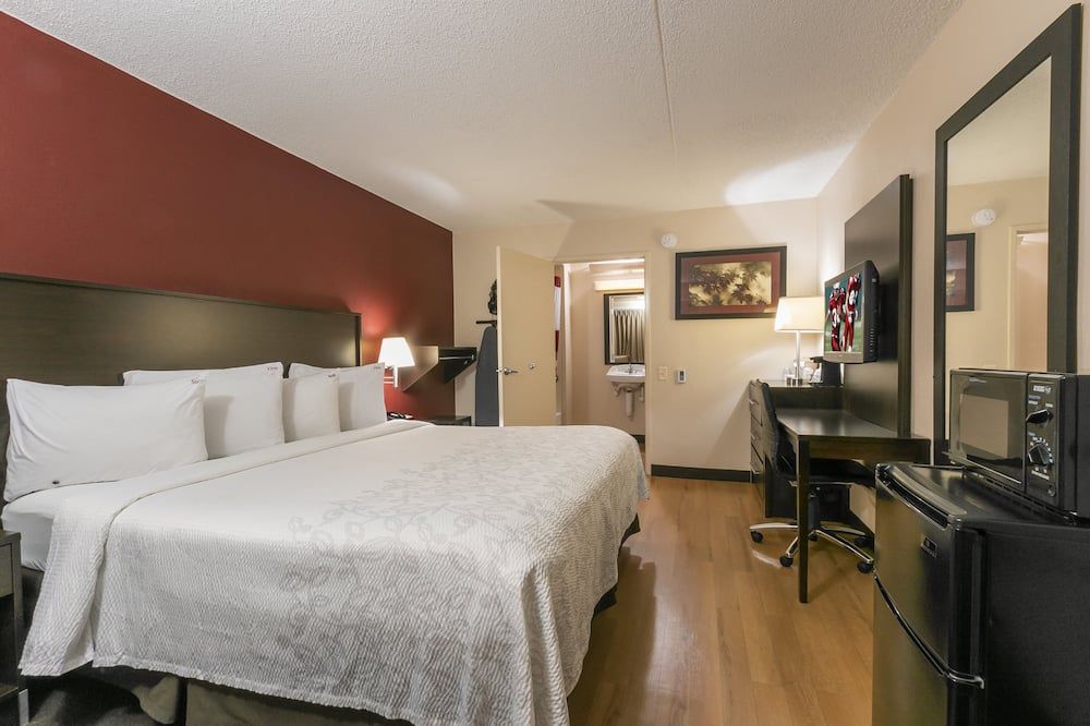 Red Roof Inn Plus+ Pittsburgh East - Monroeville