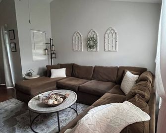 Victoria Charm - Alcoa - Wohnzimmer