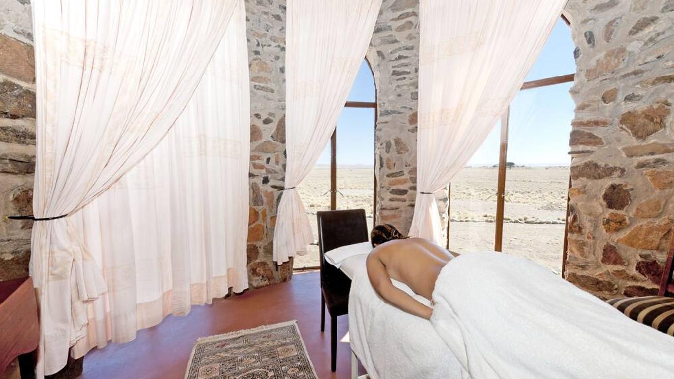 Le Mirage Resort and Spa