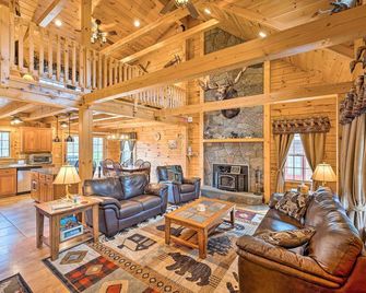 9 Mi to Bretton Woods Carroll Log Cabin with Deck - Carroll