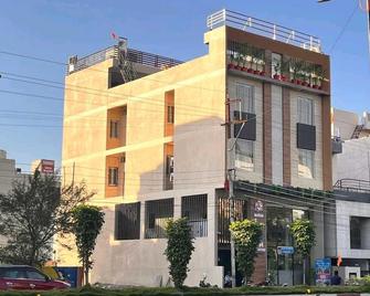 Townhouse Rajendra Nagar Main Road - Indore - Budova