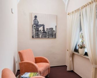 Hotel Straubs Schöne Aussicht - Klingenberg am Main - Zimmerausstattung