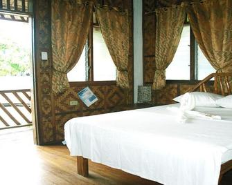 The Shark's Tail Dive Resort - Daanbantayan - Bedroom